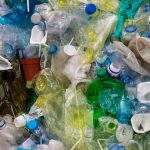 Empresas globales y ONGs piden un ambicioso tratado mundial para acabar con la contaminación por plásticos