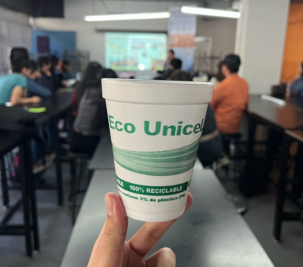 Recicla Unicel realiza charlas educativas en la Universidad Tres Culturas y la Universidad Latinoamericana