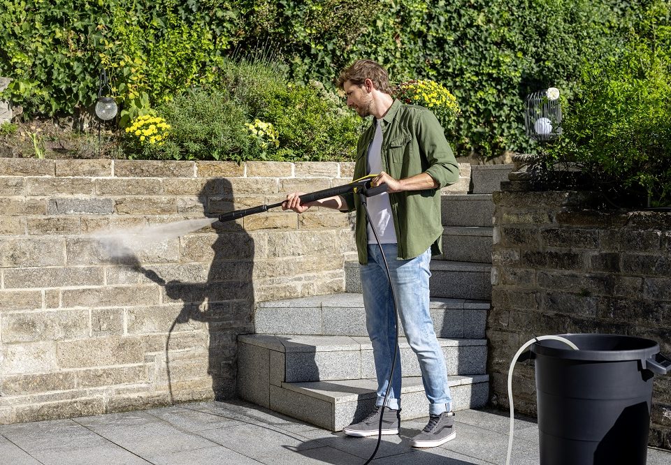 Limpieza pluvial: la tendencia de usar el agua de lluvia para lavar tu auto y más