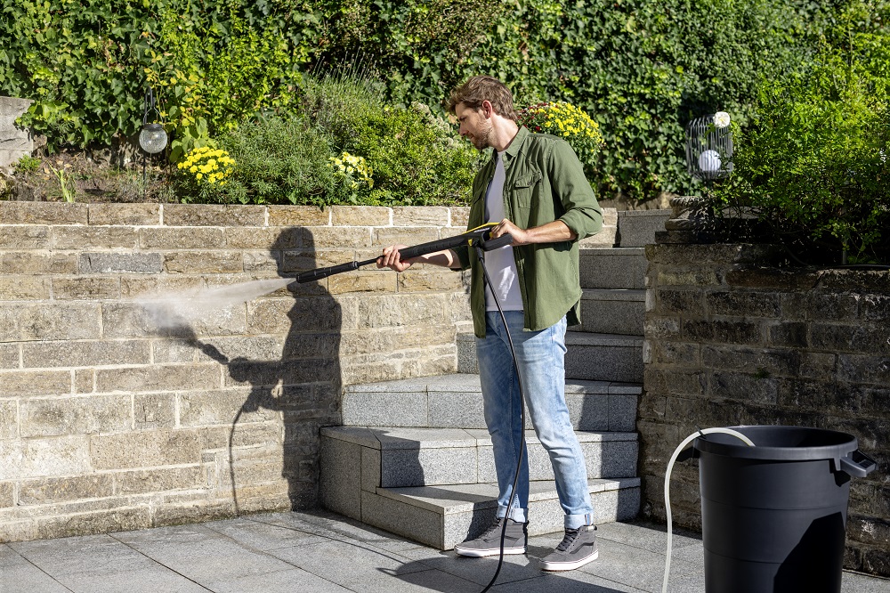 Limpieza pluvial: la tendencia de usar el agua de lluvia para lavar tu auto y más